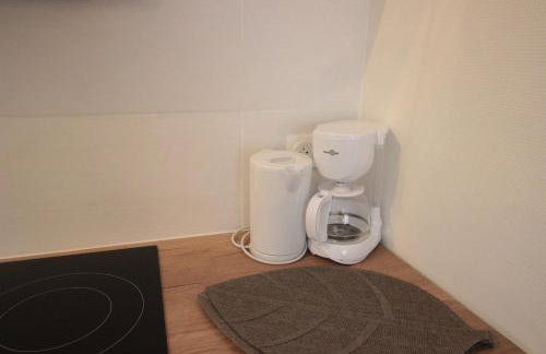Les loges de Véro - RDC - Entièrement climatisé - Parking privé - Garage vélo moto - Rénové en 2025 - Classé 3 étoiles - 5 couchages - 2 ch - 1 canapé conv - WIFI - Boulangerie, petite restauration et restaurant à prox - À 5 mn du centre de Verdun - Foto 23