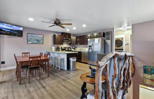 Ski In, Ski Out! 3 BDR Steps From Stagecoach Lift - Photo 31