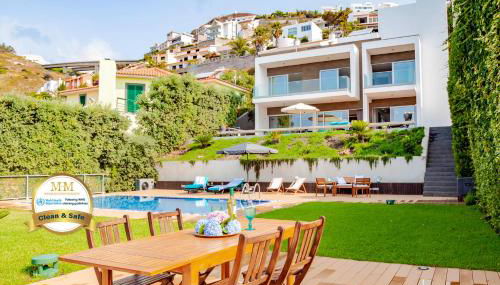 Villa Chimera By LovelyStay - Foto 2