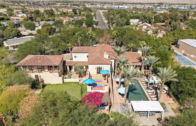 Luxe 7bdr Oasis w/ Pool, Putting Green, Game Room Villa Del Gallo by Avantstay - Foto 2