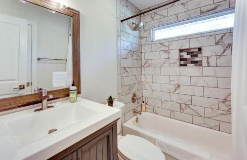 4 Mi to Beach Wilmington Home with Gazebo Deck! - Foto 13