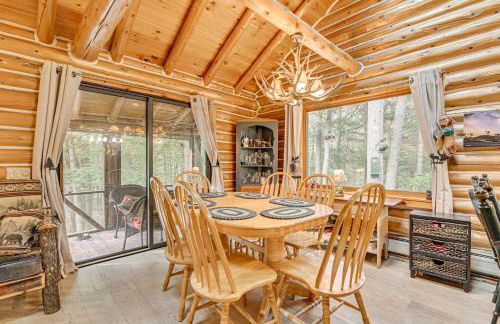 On-Site Pond and Trails Lake Luzerne Cabin - Foto 3