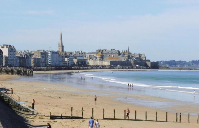 Nice Holiday Home Near the Beach - Foto 12