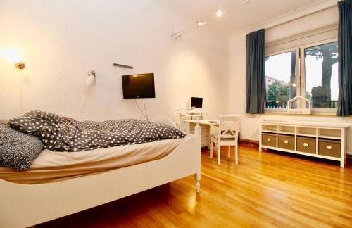 SPACIOUS for BIG GROUPS OKTOBERFEST / BAUMA - Photo 5