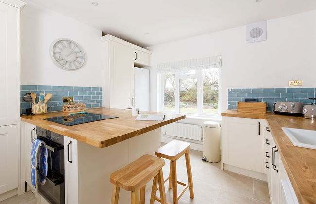 Newly Renovated Cottage 150m From Waterfront - Photo 56