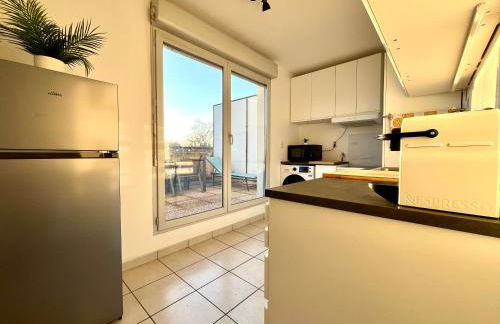 BnGo I Immense RoofTop Lyon I 2 chambres, 4 places parkings, 2 immenses terrasses, 8 personnes - Photo 33