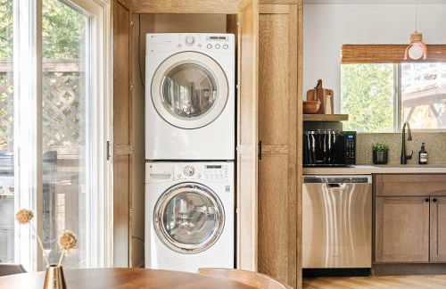 Modern Designer Cabin, Newly Renovated, EV Charger, Arcade, Kids Bunkbed, Minutes to Lake Arrowhead and Lake Gregory - Foto 54