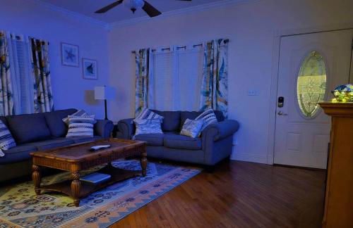 Peaceful Stay Near Biloxi Coast | 3 beds, 1 bath - Foto 23