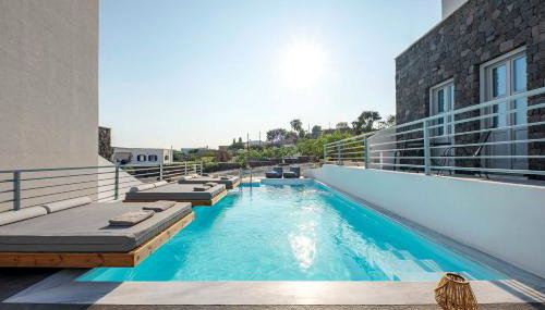 BlackStone Luxury Suites - Photo 4