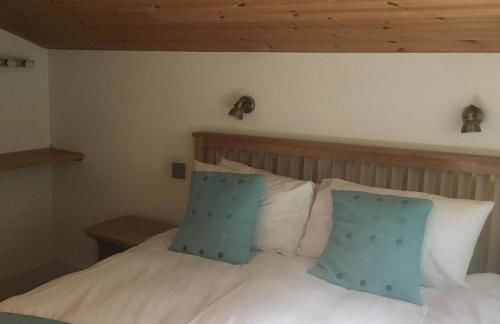 Chestnut,1 bedroom loft apartment with wood burner - Foto 4