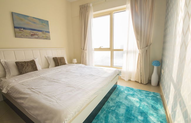 Deluxe Apartment with Lake View - Photo 10