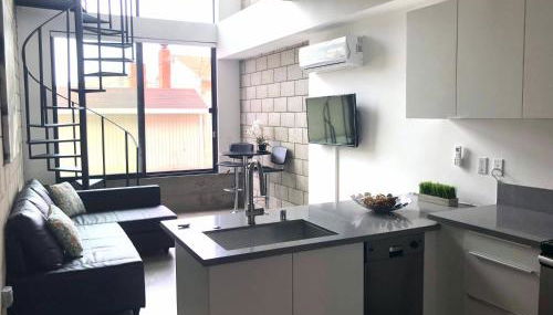 Modern 2 Bdrm w/Parking in the Heart of Hillcrest - Foto 2