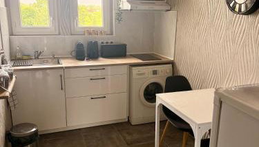 Cocon au calme avec parking et terrasse - Foto 3