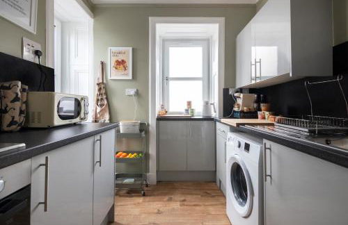 Trendy 2 Bed Flat - Near Airport - Foto 4