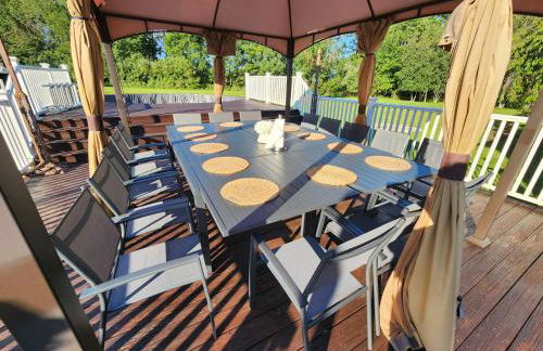 13-Acre Private Estate, Private Lake, Private Golf Range, Private Forest & Hiking Trails - Foto 27