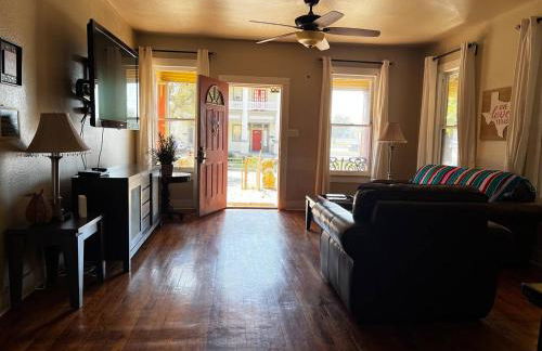 Spacious Room in shared home 9 Min to Convention Center - Foto 13