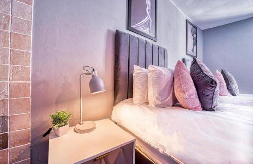 The Stylish Gem of Bath - Sleeps 10 - Photo 34