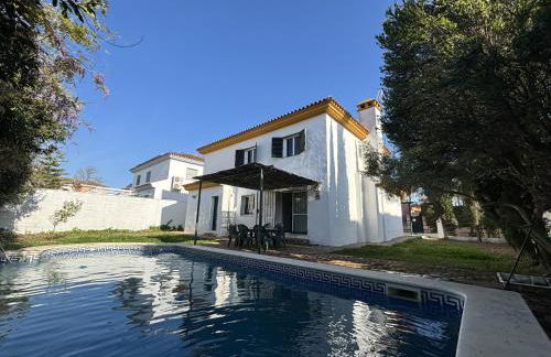 Gran Chalet a 13 min de Sevilla - Photo 3