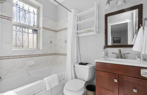 Capitol Hill Stay Like No Other - Photo 51