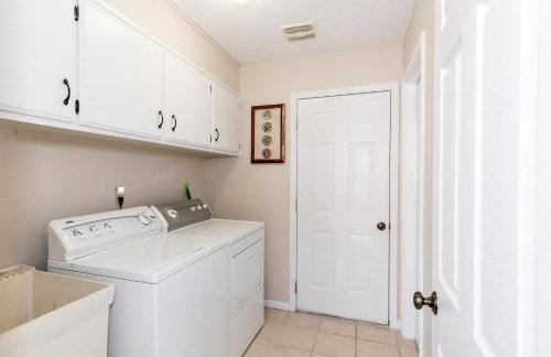 4 Bedroom Lakefront Home with Private Beach on Cedar Point Chaussee - Photo 14