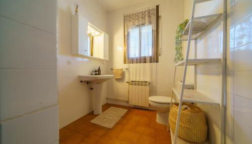 Casa Feliç, 6 people, fireplace and HotTub - Foto 2