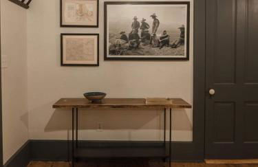 Sunny Downtown Condo above the Coffee Shop - Foto 10