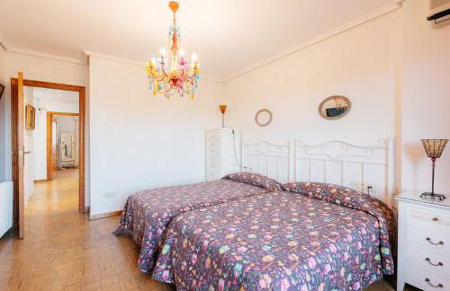 chalet, villa rodeada de naturaleza piscina a doce klm de Valencia y 7 del aeropuerto - Photo 19