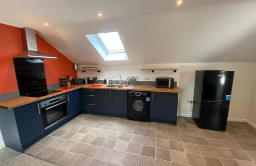 stylish and modern Spacious 2 bedroom apartment - Photo 4