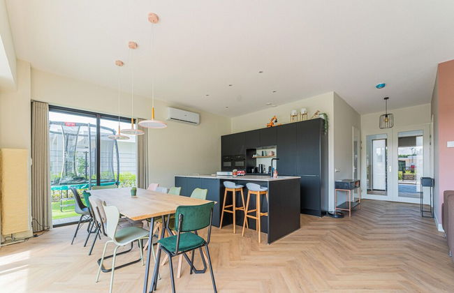 Lakeside Home With a Jetty - Foto 30