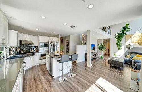 Stunning Hilltop 5BR With View And Hot Tub! - Foto 18