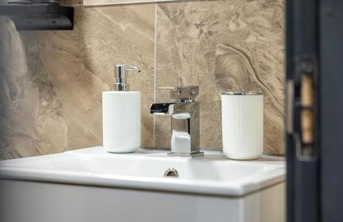 ROOMS NEAR ME - Entire Apartment none sharing, kitchen, bathroom and nearby parking - Foto 38