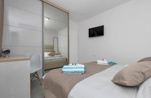 Villa Violet with Salt water pool - Foto 28