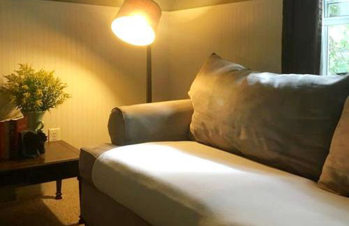 Lovely Cottage Rental with a Pool and Stunning Garden near Grand Rapids in Michigan - Foto 11