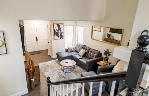 Gorgeous home away from home 3 bed 3 bath W/ pool - Foto 31