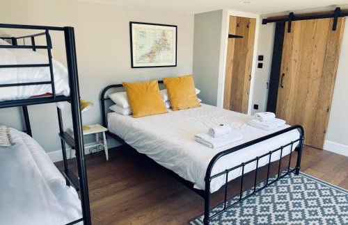 Luxury Cornish Cottage & Modern Cabin with Garden, Central St Agnes - Foto 38