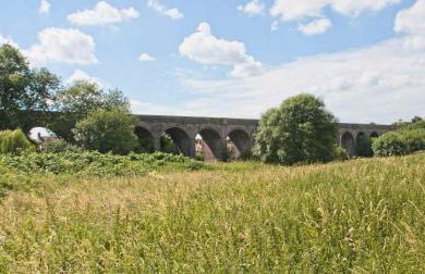 Courtyard Apartment - Photo 33