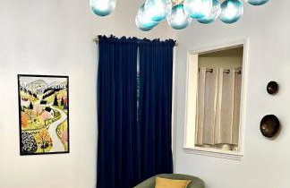 Theater and game rooms 5 bedrooms 2 king size beds TikTok and social media wall - Foto 7