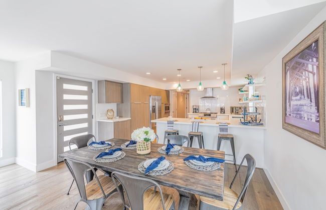 Seaside Style by Avantstay Rooftop Walk to Beach Chic Design - Photo 10