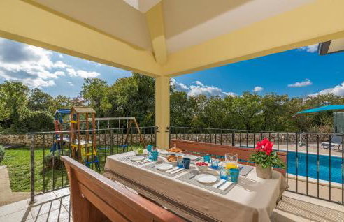 Villa Marilu, modern villa with pool near the sea - Foto 31