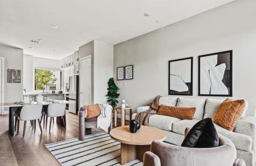 Stunning New Modern Magnolia Townhome - Foto 1