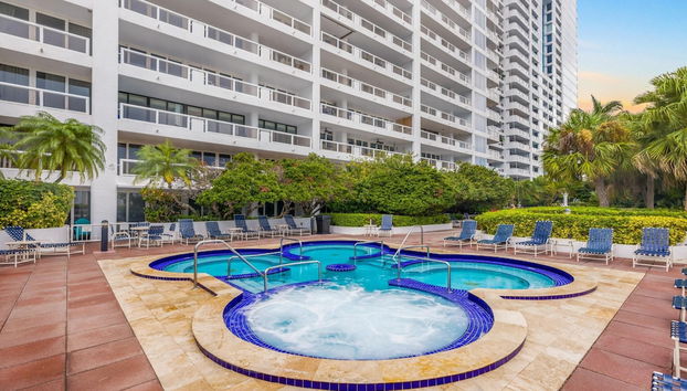 Opal Crush Water View-host Covers Service Fees - Foto 3, Habitación