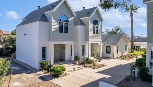 Stylish Phoenix Townhome - Foosball Table, Laundry, Parking! - Foto 2