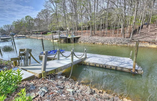 Porch Paradise by Avantstay New Pool, Firepit - Foto 9