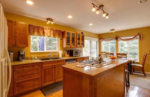 Empire Vacation Rental with Fire Pit and Gas Grill! - Foto 8