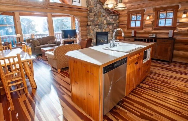 Snow Creek Cabins by Fernie Lodging Co. - Photo 80