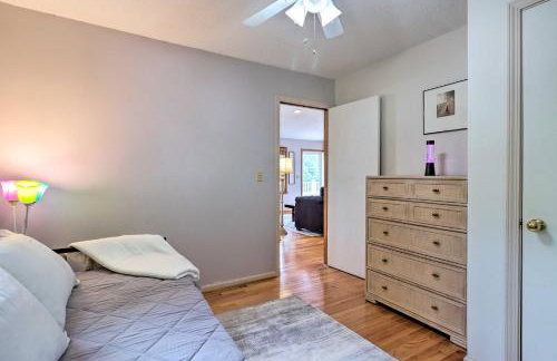 Charming Mills River Home with Porch and Yard! - Foto 18