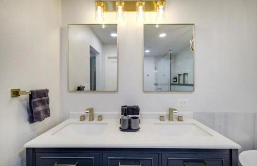 Highland Village - 4BR w Backyard Pool Oasis - Foto 23