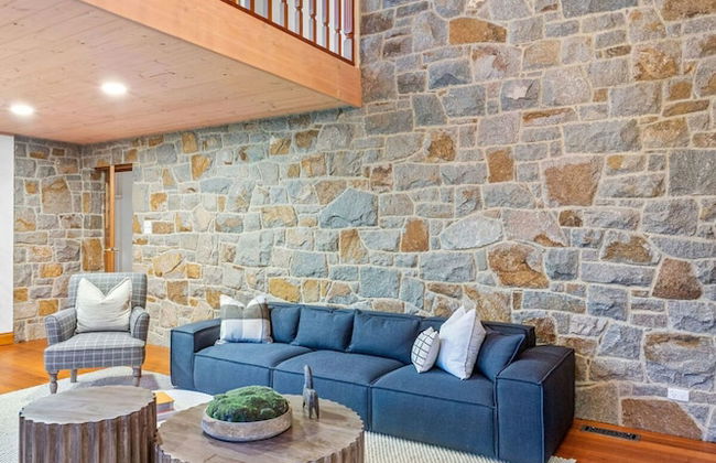 The Peninsula Chateau Lodge-inspired Luxury - Photo 9