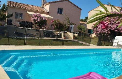 Villa avec plage à pied et grande piscine - Foto 1