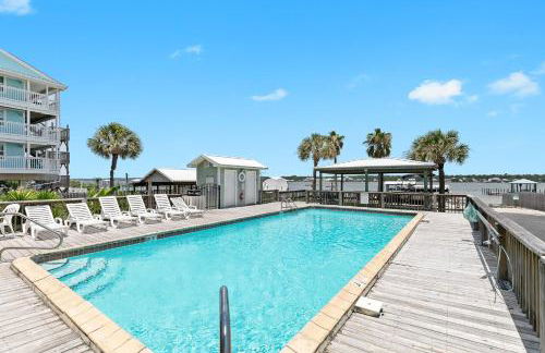 3BR Condo Gulf Views with Pool, Boat Launch and Dock - Photo 30